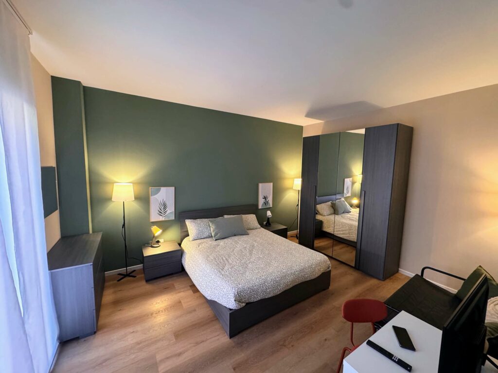 Appartamento intero · 2 camere · Smart access · Parcheggio incluso